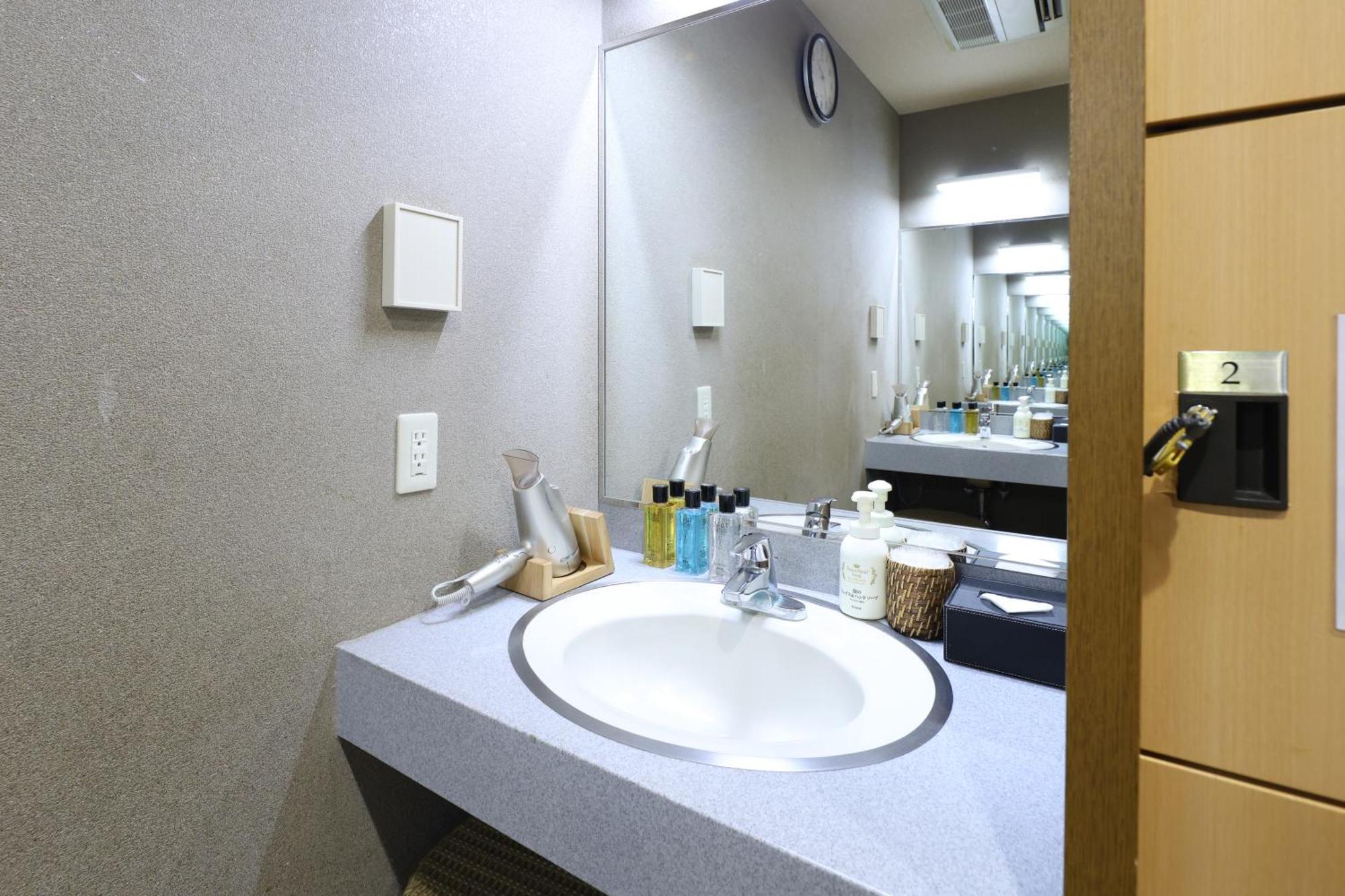 Dormy Inn Chiba City Soga Экстерьер фото